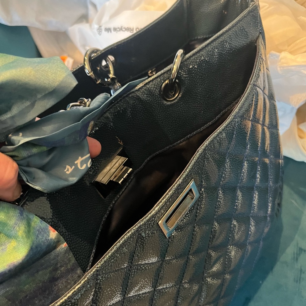 Elegant Teal Blue Quilted Handbag - Picture 7 of 10
